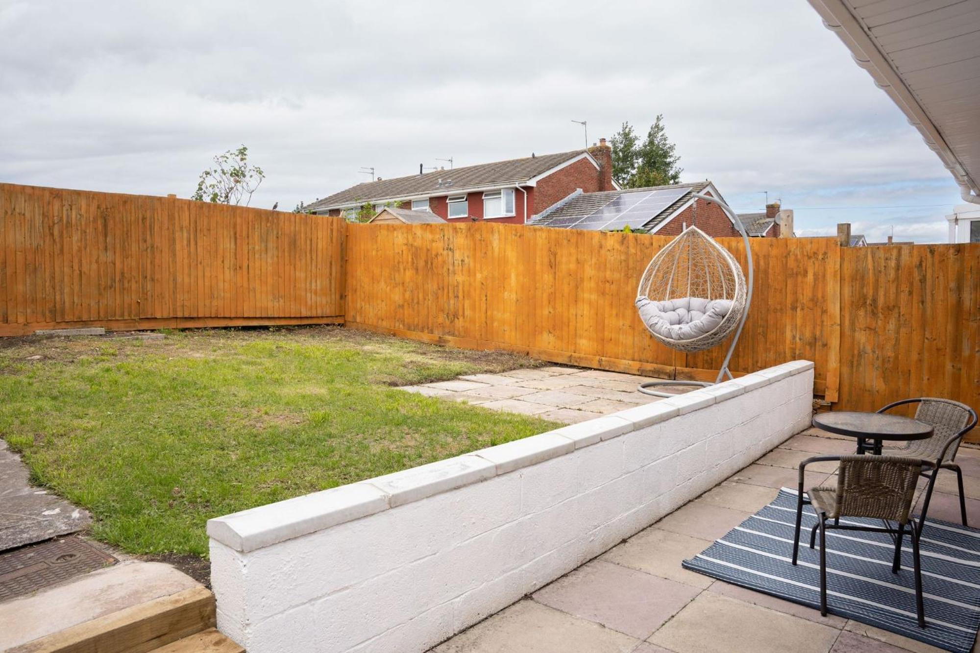 Bungalow In Keynsham Luaran gambar